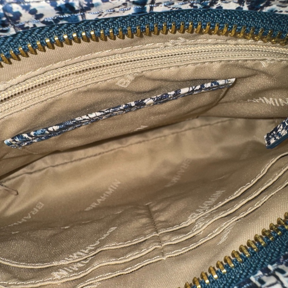 EUC Brahmin Vida Crossbody in the Blue Filigree Melbourne - Picture 11 of 11